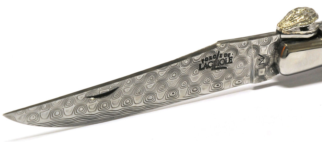 munoz se2949cc2aelection 01 prince qatar - The focus on blades made from Damascus steel
