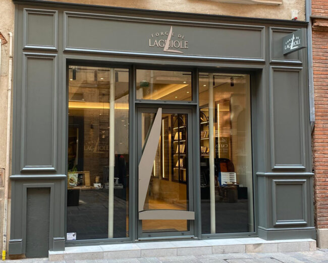 Facade - Préparez vos achats de Noël